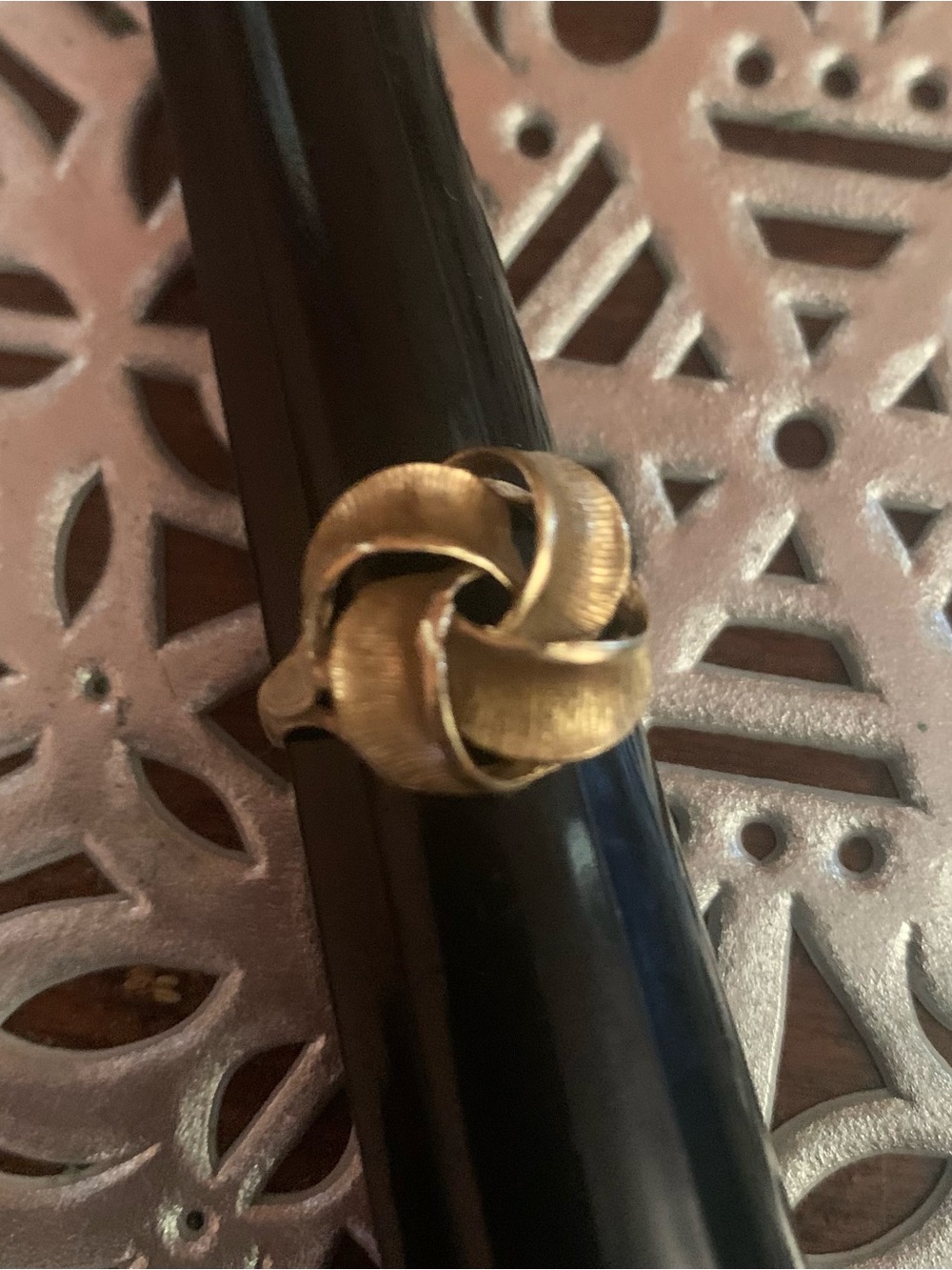 VINTAGE 14K GOLD RIBBIN BOW ETCHED RING HALLMARKED MADE IN SPAIN UNIQUE